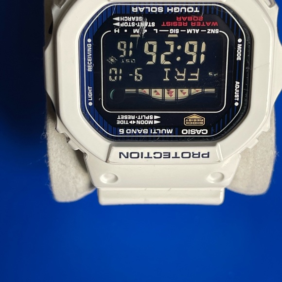G-SHOCK G-LIDE GWX-5600C-7JF - Picture 2 of 6